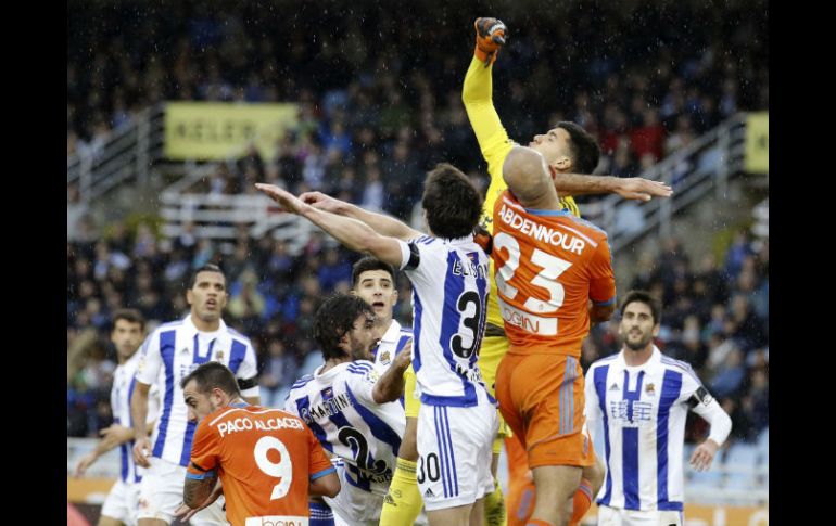 Los de San Sebastián aprovecharon el momento errático de su rival. EFE / G. Estrada