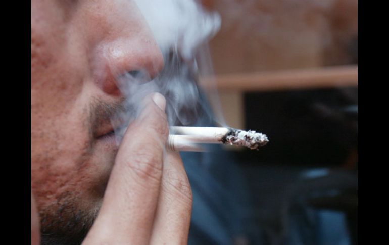 Autoridades piden respetar las áreas destinadas a los fumadores en sitios públicos. EL INFORMADOR / ARCHIVO