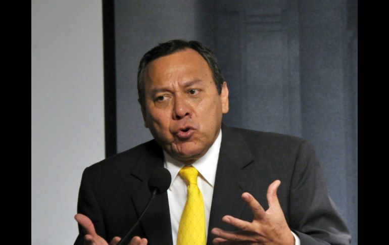 Zambrano expuso que México está ante el riesgo de un estancamiento por factores como la baja en los precios del petróleo. AFP / ARCHIVO