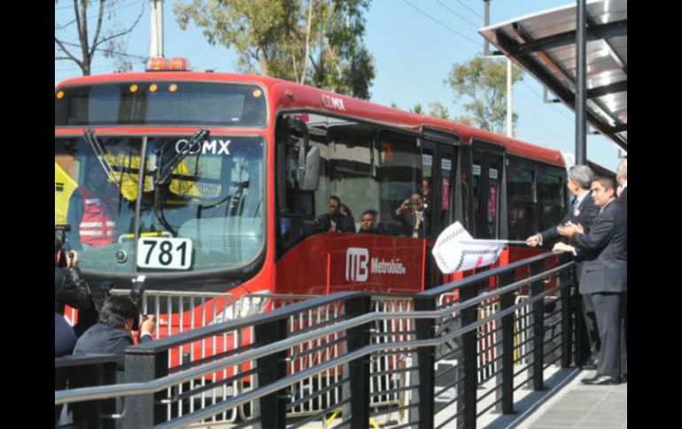 Con un retraso de casi cuatro meses, inició operaciones esta mañana la Línea 6. TWITTER / @ManceraMiguelMX