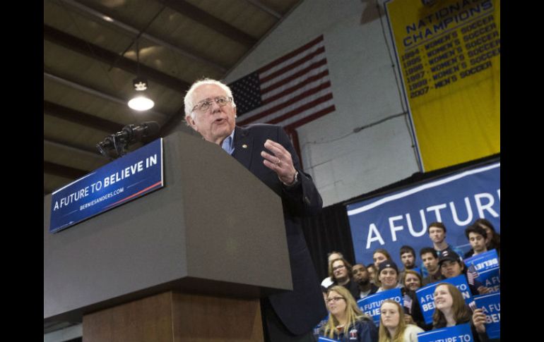 El senador Bernie Sanders ha logrado empatía con los jóvenes por sus propuestas contra la desigualdad. AP / J. Minchillo