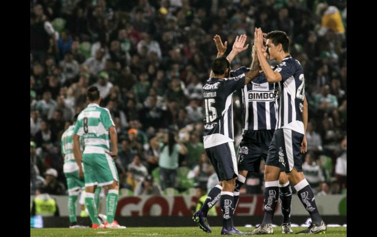 Dorlan Pabón celebra el gol que abrió el marcador. AFP / A. Flores