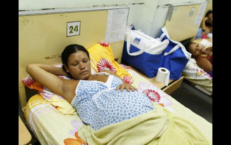 Médicos venezolanos afirman que los pacientes se mantienen en 'jaque' con el desabasto en los hospitales. EL INFORMADOR / ARCHIVO