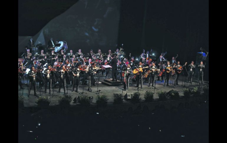 Presentación. El Mariachi Nuevo Tecalitlán cerró la noche con temas reconocidos en la música nacional. EL INFORMADOR / M. Vargas