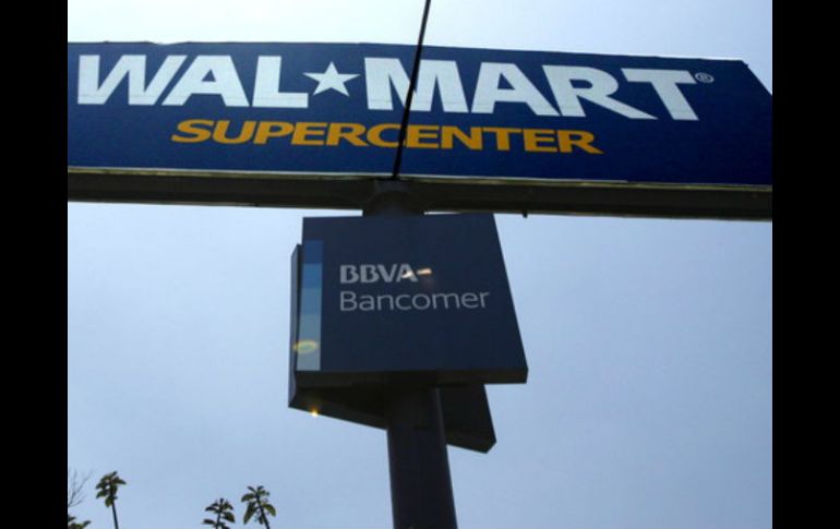 Walmart reporta 44 mil 993 millones de pesos en 2015 de flujo operativo, lo que resulta en un aumento en su nivel de rentabilidad. EFE / ARCHIVO