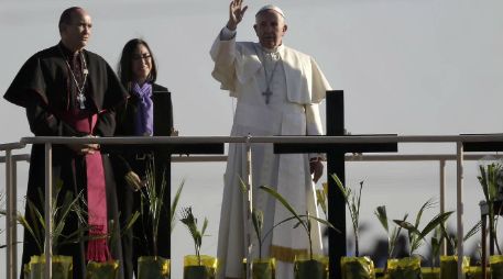El Sumo Pontífice finaliza deseando que la Virgen siga visitando a los mexicanos, y siga caminando por estas tierras. AP / E. Gay