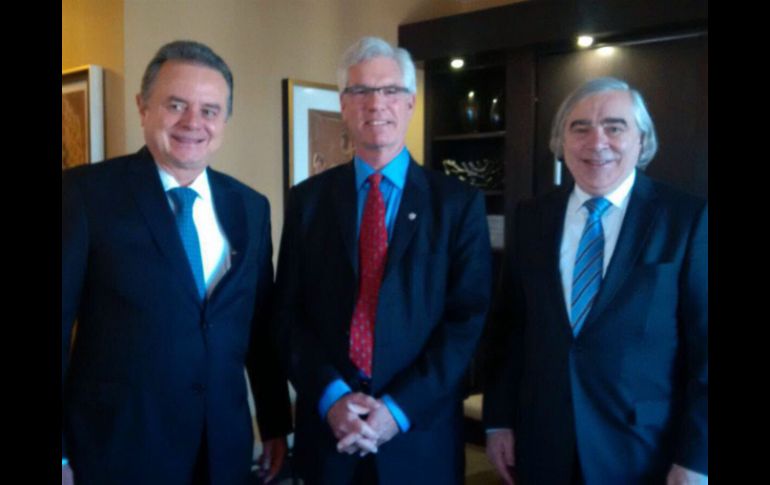 El secretario de Energía, Pedro Joaquín Coldwell con sus homólogos de Canadá y EU. TWITTER / @JoaquinColdwell
