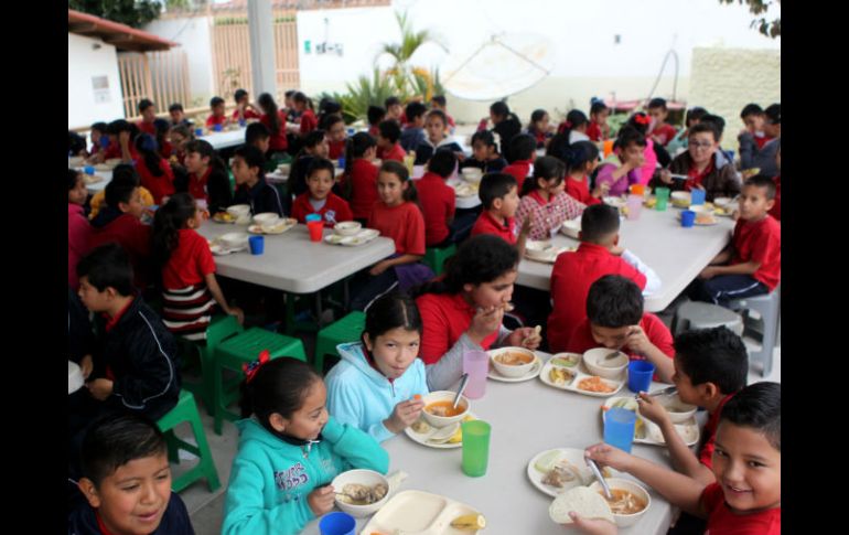 Las escuelas de tiempo completo suelen operar entre 08:00 y 16:00 horas, y ofrecen alimentos, educación y recreación a los alumnos. EL INFORMADOR / A. Hinojosa
