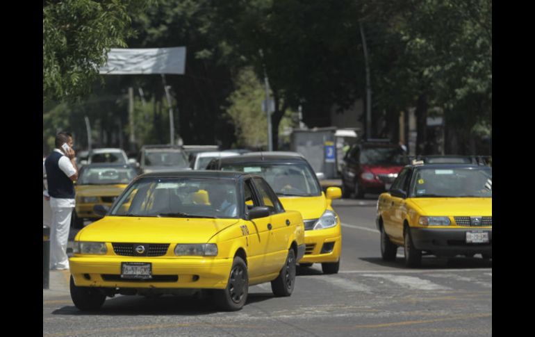 En la ciudad existen 12 mil 170 permisos de taxis. EL INFORMADOR / F. Atilano