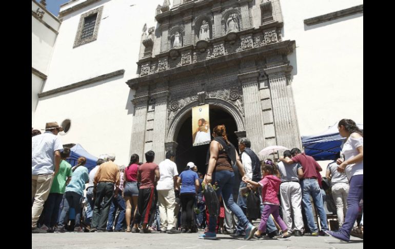 A La Merced han acudido alrededor de 400 fieles. EL INFORMADOR / E. Barrera