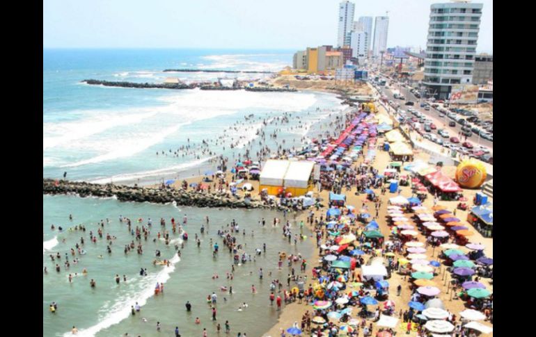 Las seis playas de Boca del Río y las cuatro del puerto de Veracruz son las que registran el mayor número de turistas. SUN / ARCHIVO