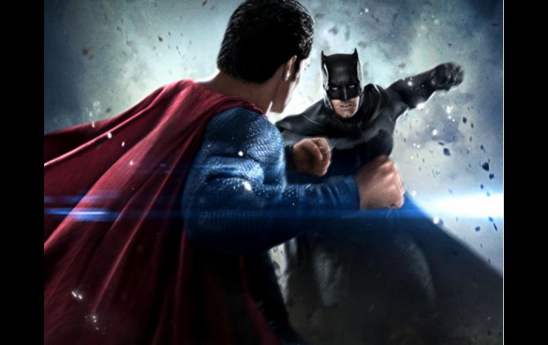 Los superpoderes de 'Batman v Superman' sigue cautivando a los cinéfilos mexicanos. TWITTER / @BatmanvSuperman