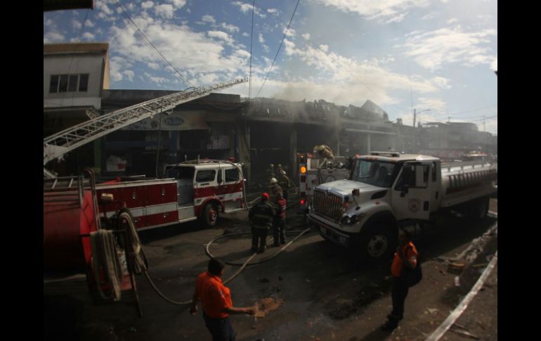 Ayer martes se originó un incendio en una negocio de venta de plásticos, donde no se registraron lesionados. EL INFORMADOR / ARCHIVO