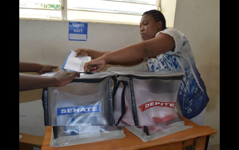 Estaba previsto que la segunda vuelta de las elecciones presidenciales se realizaran el 24 de abril próximo. EFE / ARCHIVO