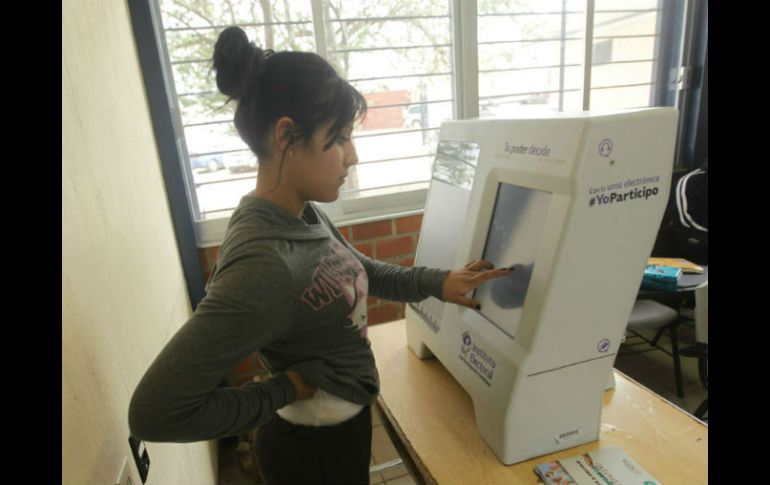 El Instituto Electoral y de Participación Ciudadana del Estado facilitó 23 urnas electrónicas durante tres días de votaciones. EL INFORMADOR / F. Atilano