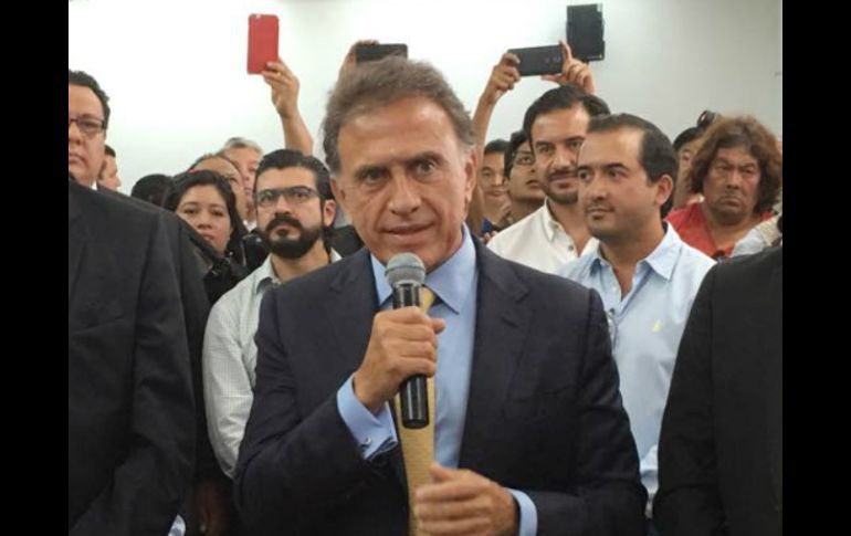 Yunes acusa al actual gobernador de Veracruz, Javier Duarte y al PRI de orquestar la campaña en su contra. FACEBOOK / Miguel Ángel Yunes Linares