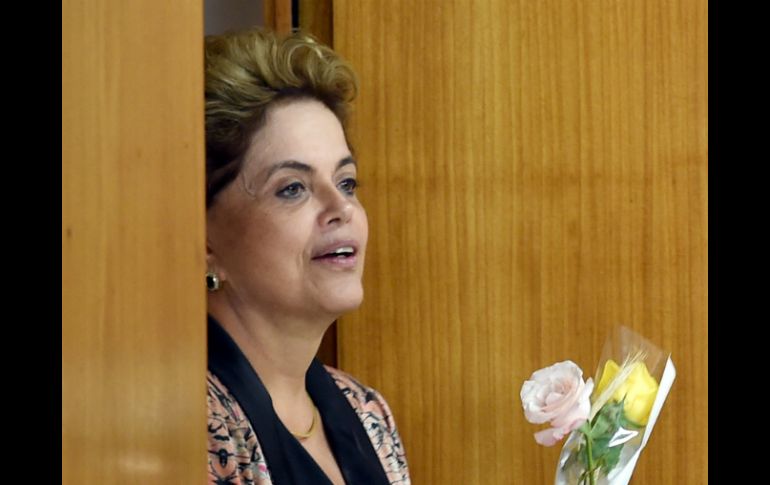 Rousseff viajará a NY con el propósito de llevar a la ONU su denuncia de que sufre un intento de 'golpe' de Estado. AFP / ARCHIVO