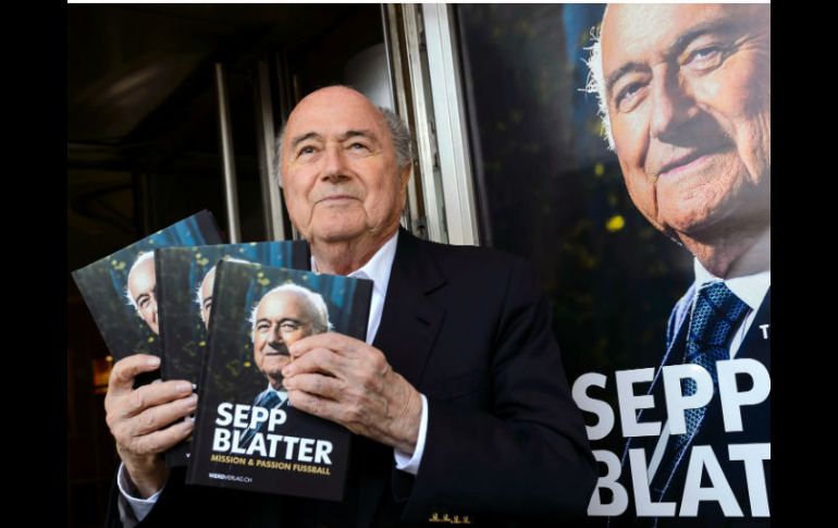 Blatter presentó una autobiografía el día de hoy. AFP / F. Coffrini