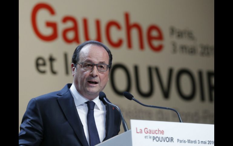 'Nunca aceptaremos que se cuestionen los principios esenciales para nuestra agricultura', asegura Hollande. EFE / P. Wojazer