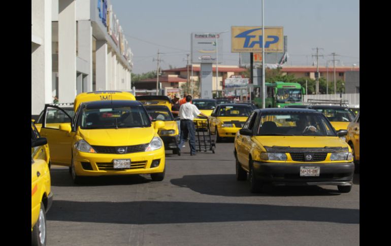 El nuevo registro de taxis estará ahora a cargo de la Semov. EL INFORMADOR / F. Atilano