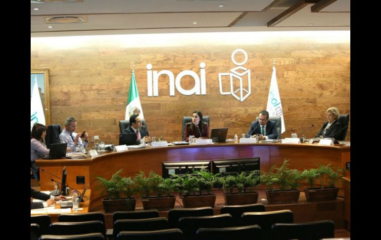 El INAI recuerda que el dictamen establece el principio del Gobierno Abierto y regula la transparencia en instituciones. NTX / ARCHIVO