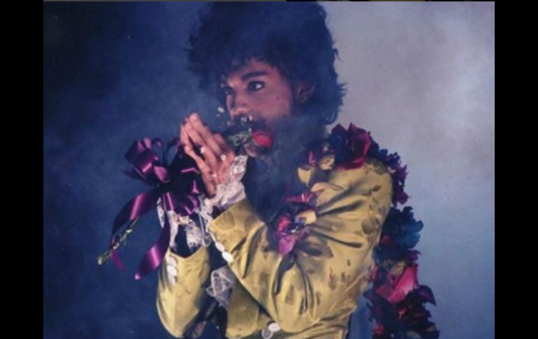 Aseguran que Prince se volvió adicto al analgésico Percocet tras una operación de cadera. INSTAGRAM / prince