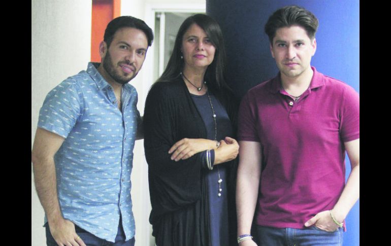 Talento. De izquierda a derecha, Ernesto Rivera, director; Marisol Padilla, actriz y Emilio Peña, co-productor. EL INFORMADOR / A. Camacho