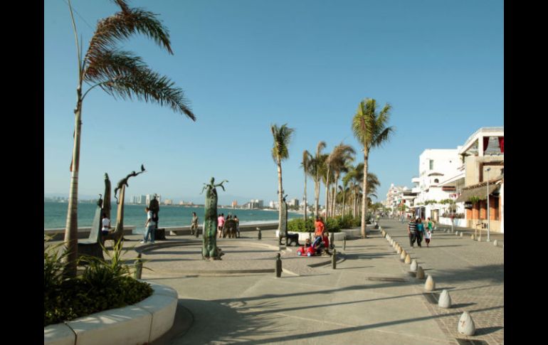 El puerto jalisciense es hasta 40 % más barato que Cancún. EL INFORMADOR / ARCHIVO