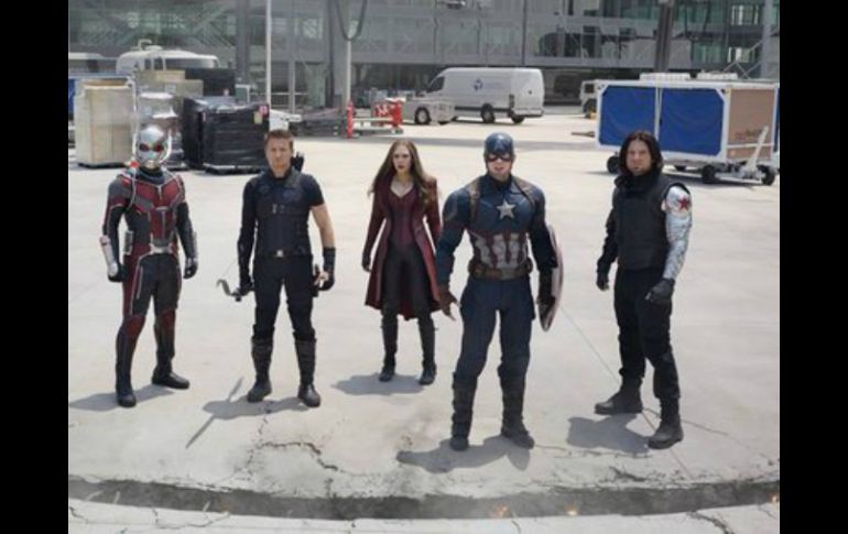 La última producción de los estudios Marvel 'Captain America: Civil War' lleva 295.9 MDD en las dos semanas que lleva en salas. TWITTER / @MarvelLATAM