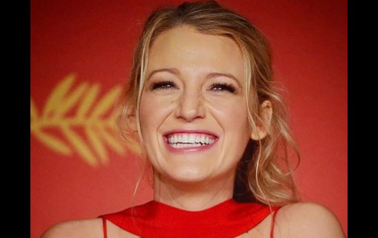 Blake Lively sube dos fotografías en la alfombra roja del Festival de Cine de Cannes. INSTAGRAM / blakelively