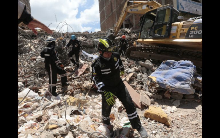 Hace semanas, Ecuador fue golpeado por el terremoto de 7.8 grados de magnitud que dejó unos 700 muertos. AFP / ARCHIVO