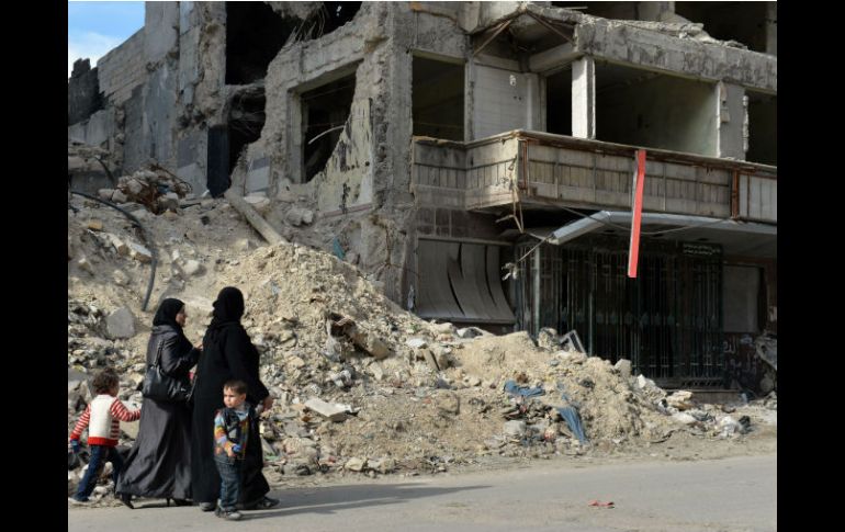 La zona bombardeada era la única comunicación con el exterior de 300 mil sirios para abastecerse de alimentos. AFP / ARCHIVO