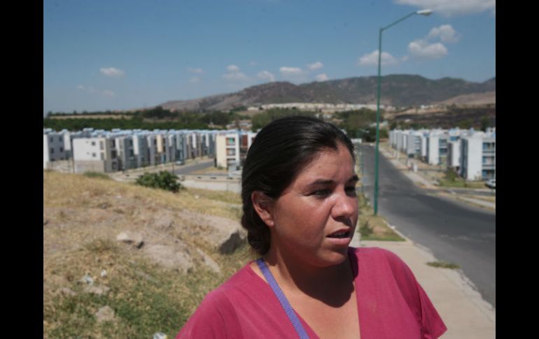 Ana Lilia, residente de Valle de los Molinos, afectada por la falta de transporte en Zapopan. EL INFORMADOR / M. Vargas