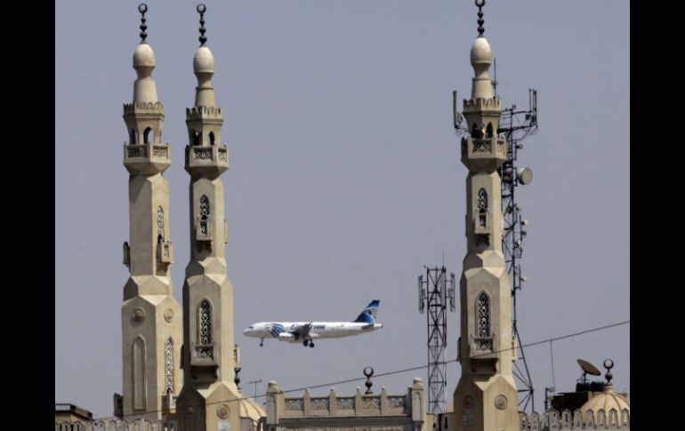 El incidente se produce apenas tres semanas después de que un avión de EgyptAir se estrellase en el Mediterráneo. AP / A. Nabil