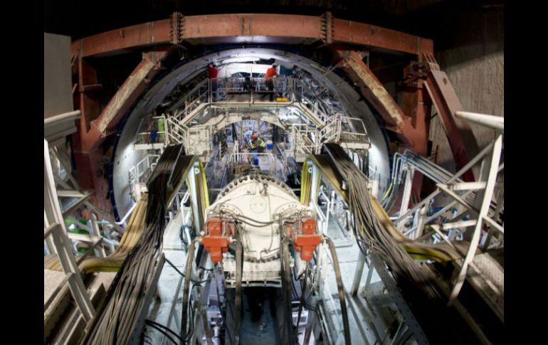 La construcción del túnel subterráneo será vigilada por más de 100 ingenieros, quienes están al pendiente de los trabajos. ESPECIAL /  Siteur