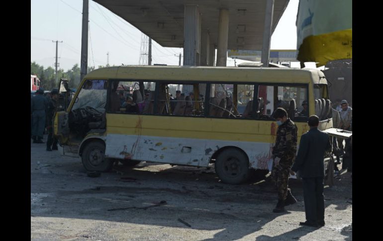 El atacante suicida iba aparentemente a pie cuando detonó los explosivos contra el vehículo. AFP / S. Marai