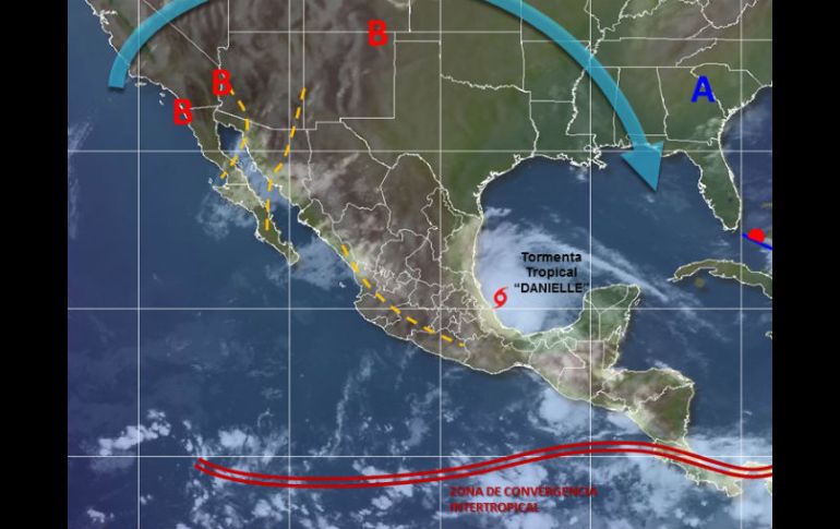 Danielle se encuentra a unos 150 kilómetros al este-sureste de Tuxpan y a 160 kilómetros al norte-noreste de Veracruz. ESPECIAL / smn.cna.gob.mx/