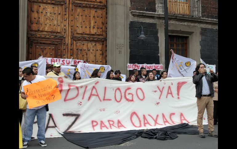 'Esperamos que se concrete la mesa de diálogo', comenta Eligio Hernández. EFE / A. Cruz