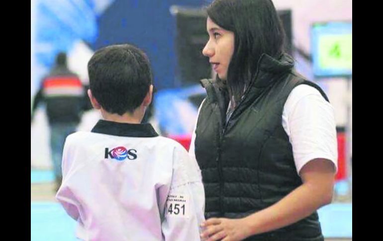 Tutora. Giselle Torres, entrenadora de taekwondo, en la modalidad de formas, de la Selección Jalisco. ESPECIAL / CORTESÍA CODE