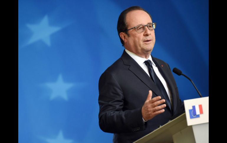 Hollande dijo que los eslóganes de Trump difieren poco de los de la extrema derecha en Europa y en Francia. AFP / S. de Sakutin