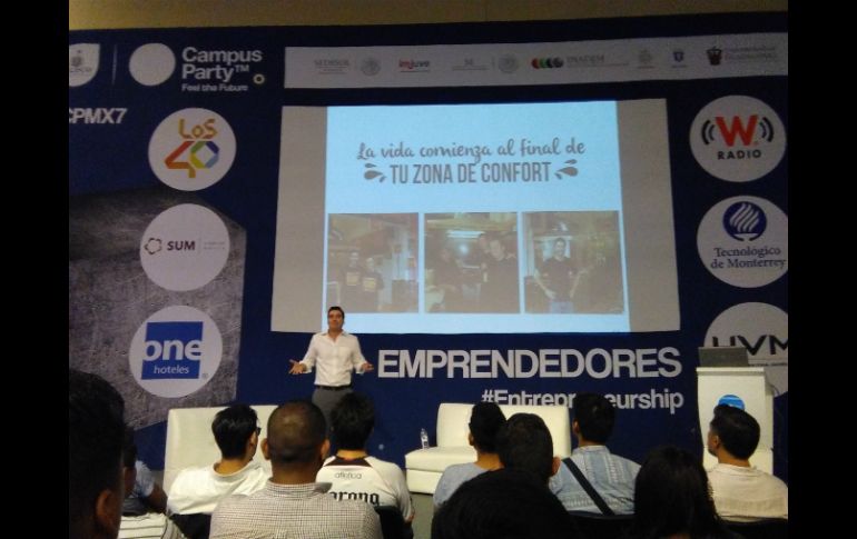 Álvaro Aguilar, fundador de la empresa tapatía Cuarto de kilo, dio consejos en Campus Party. EL INFORMADOR / M. Villanueva