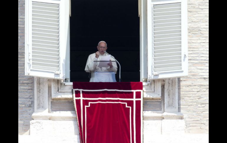 El Papa condena condena esos 'actos bárbaros', a los cuales calificó como 'ofensas contra Dios y la humanidad'. AP / A. Medichini