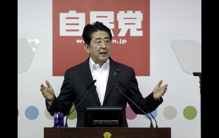 Shinzo Abe asegura que tomará medidas exhaustivas por lo que tales riesgos no afectarán a la economía japonesa. EFE / K. Ota