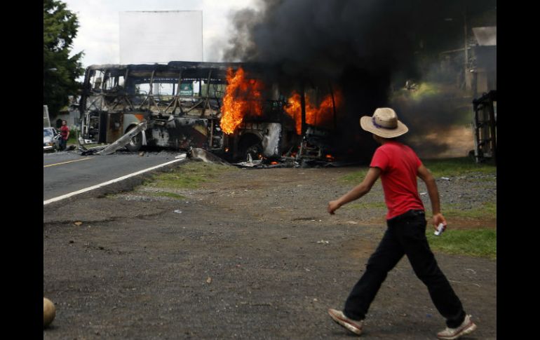 Los hechos ocurrieron tras el desalojo de estudiantes y simpatizantes de la CNTE. AFP / E. Castro