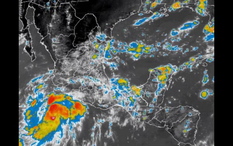 El SMN advirtió que 'Frank' puede provocar tormentas intensas y chubascos en al menos seis estado. TWITTER / @conagua_clima