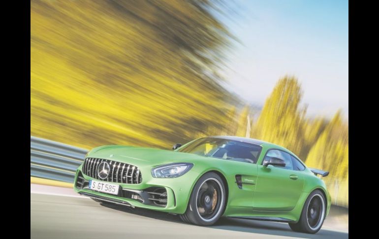 Mercedes lanza este coche en color “AMG Green Hell Magno”, haciendo alusión a la pista germana de Nürburgring el “Infierno Verde“. ESPECIAL / Mercedes-Benz.