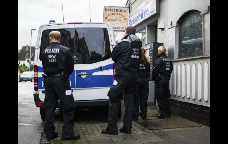 Policías realizaron asimismo hoy varios registros en diversas poblaciones de Norte-Westfalia y Baja Sajonia. EFE / M. Kush