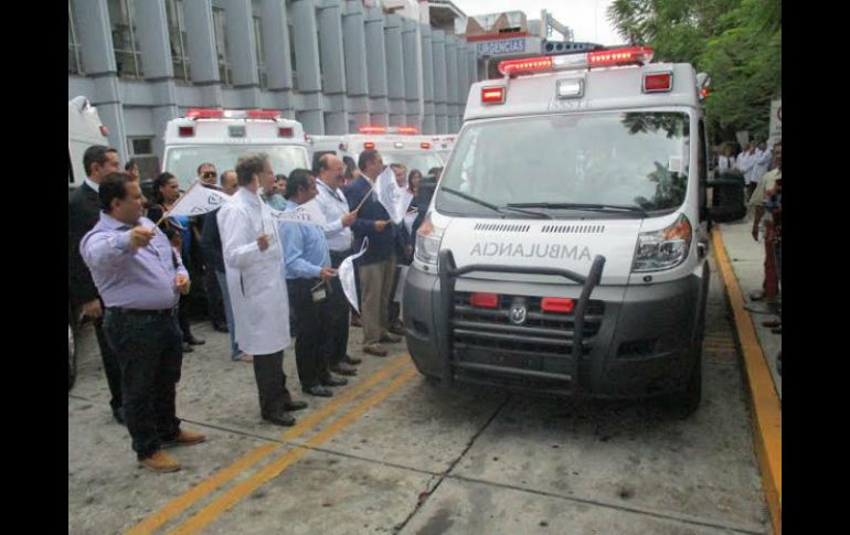 La entrega corresponde al programa nacional de renovación del parque vehicular de ambulancias. ESPECIAL /