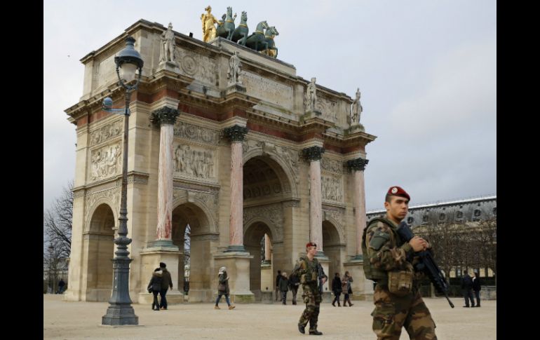 Buscan relanzar a Francia como primer destino mundial, movilizando miles de euros para compensar efectos de ataques yihadistas. AP / ARCHIVO