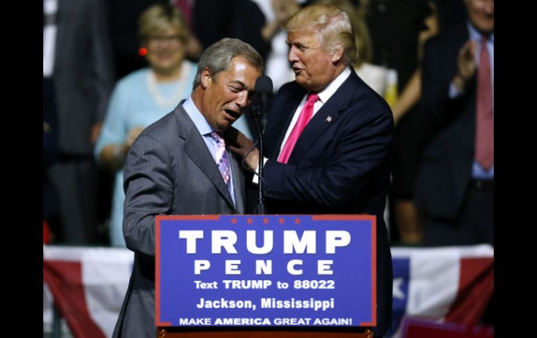 Nigel Farage predice que Trump, quien apoyó la salida de Gran Bretaña de la UE, podría repuntar y ganar las elecciones. AFP / J. Bachman